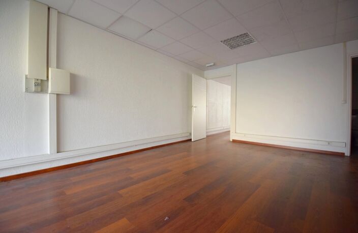 Local commercial Saint Roch — photo 4