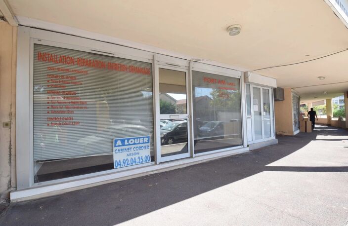 Local commercial Saint Roch — photo 5