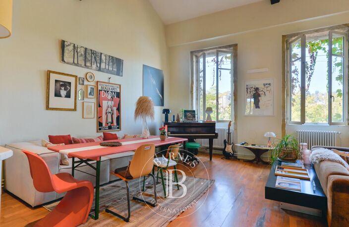 Caluire-et-Cuire – Duplex comme une maison d’environ 186,93 m² – 4 chambres – Jardin privatif d'environ 600 m² avec piscine – Vue exceptionnelle sur la Saône et l’Île Barbe — photo 3