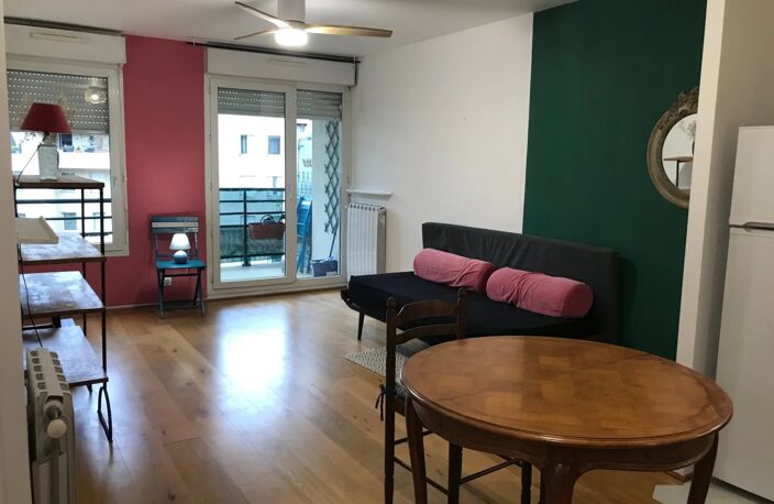 2 Pièces avec balcon proche métro église — photo 2