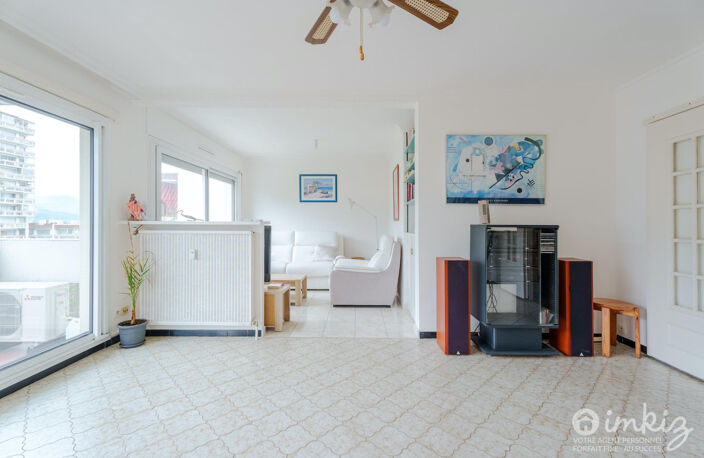 Dernier étage, vue dégagée, balcon 16m² — photo 4