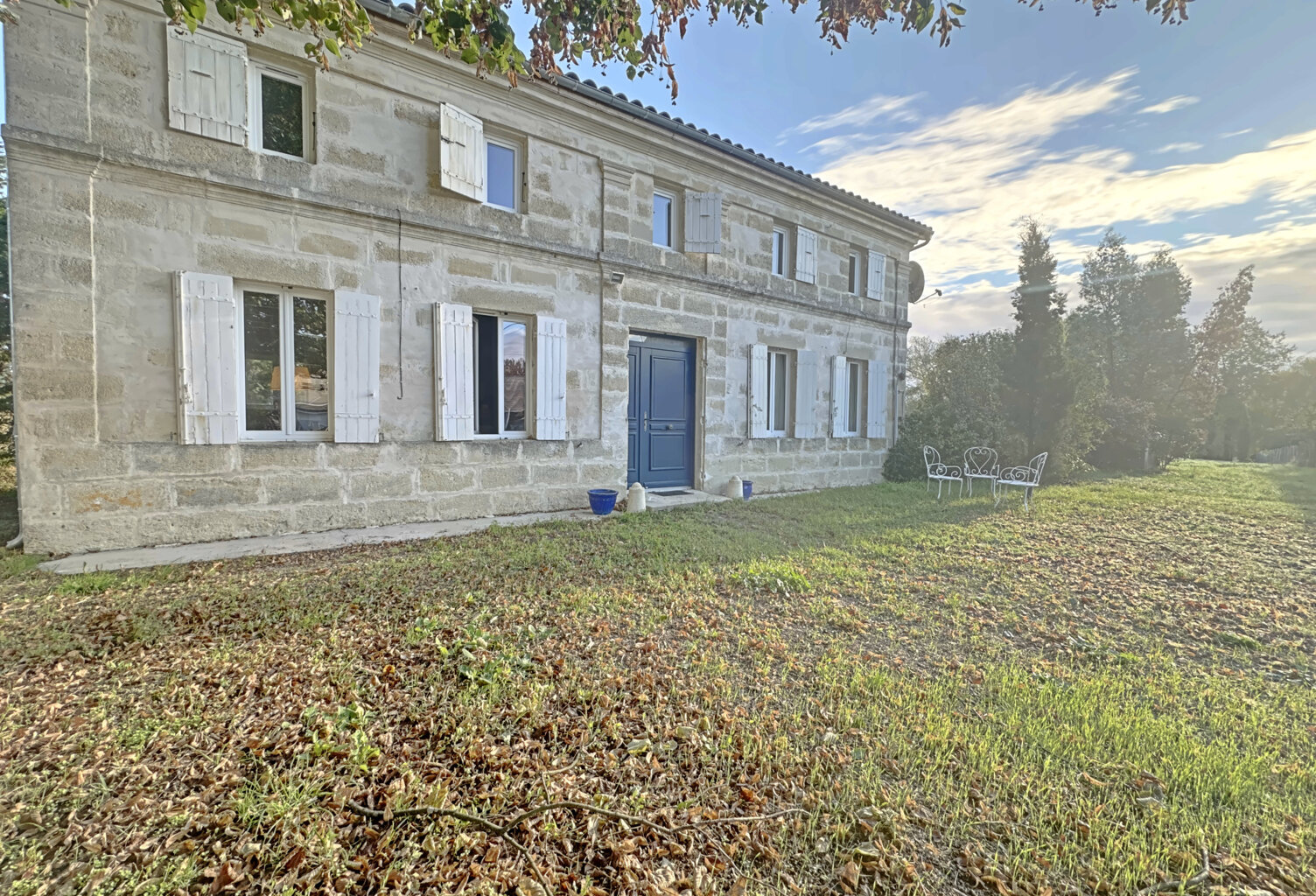 Maison en pierre - 3 chambres - jardin et piscine - 5 mins d — photo 1