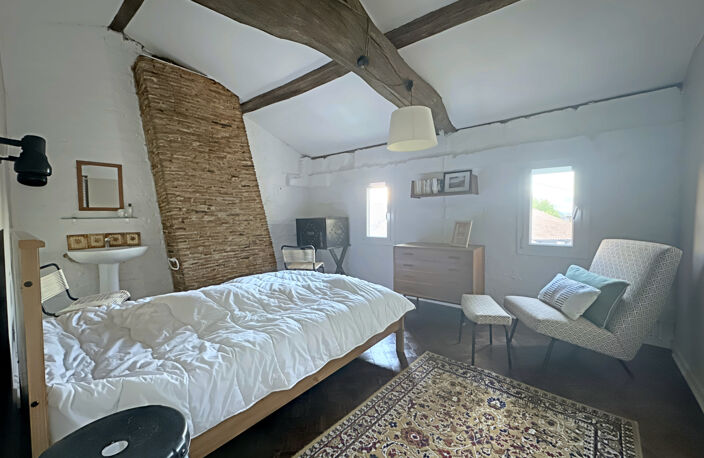 Maison en pierre - 3 chambres - jardin et piscine - 5 mins d — photo 4