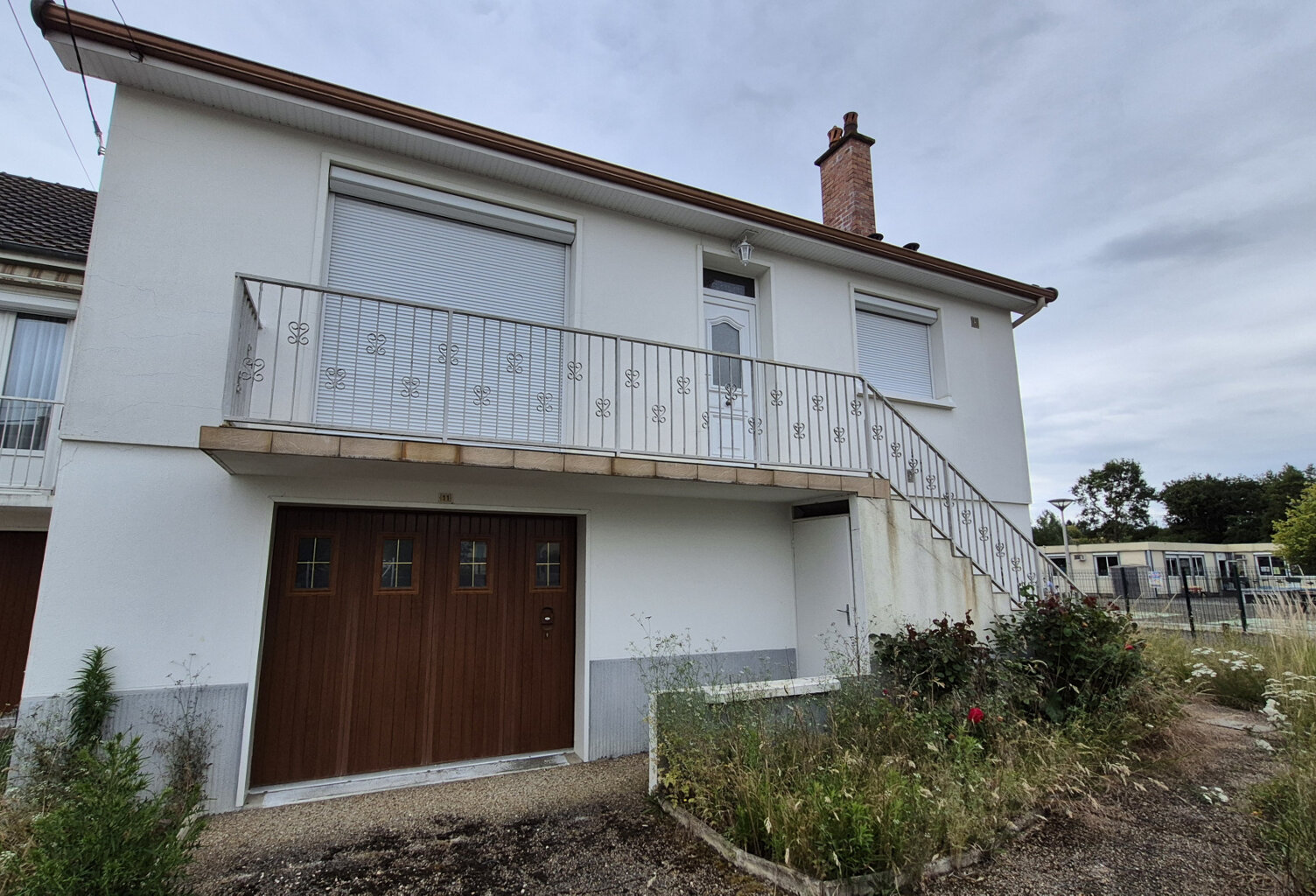 Maison 91 m2 à réinventer   Sous-sol complet et beau potenti — photo 1