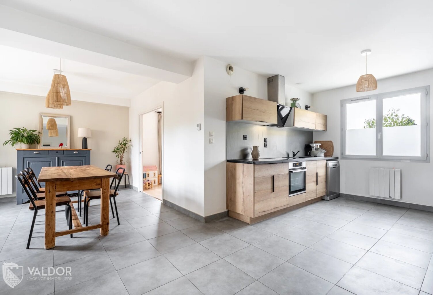 T4 DUPLEX – HYPERCENTRE – 2 STATIONNEMENTS – BALCON – CAVE — photo 1
