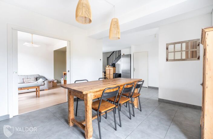 T4 DUPLEX – HYPERCENTRE – 2 STATIONNEMENTS – BALCON – CAVE — photo 3
