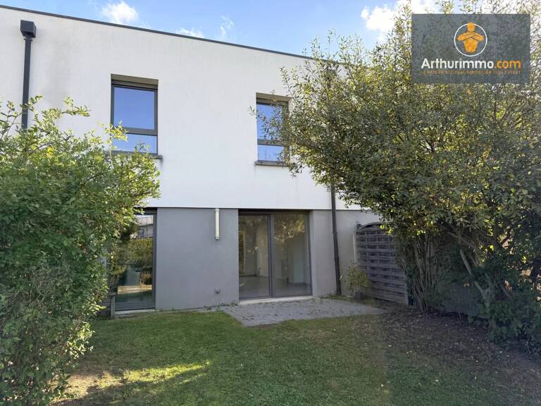 Lacroix Saint Ouen,  4 chambres, garage — photo 1