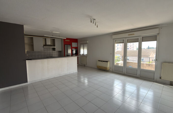NIMES-QUARTIER DES AMOUREUX. Dans résidence sécurisée, P3 de — photo 4