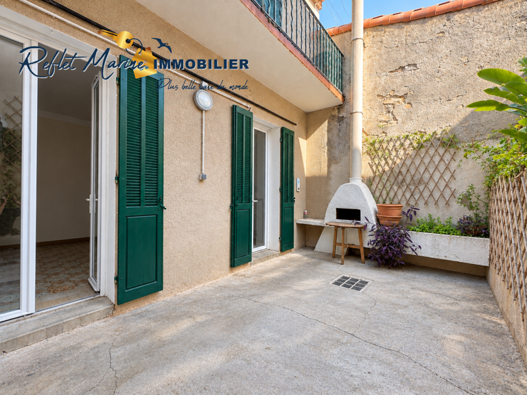 Appartement T2 avec terrasse et cave   Centre-ville de La Ci — photo 1