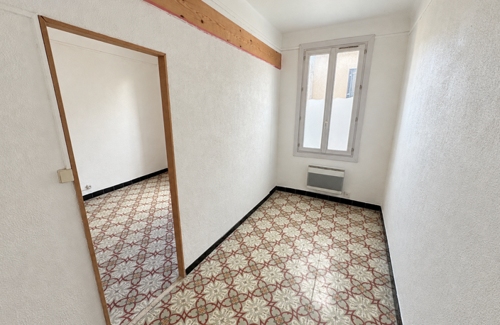 Appartement T2 avec terrasse et cave   Centre-ville de La Ci — photo 4