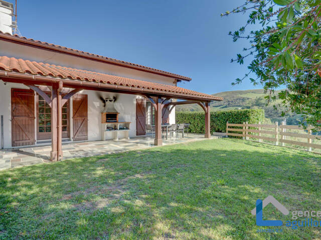 BIRIATOU T4 en parfait état avec terrasse, jardin et garage — photo du bien