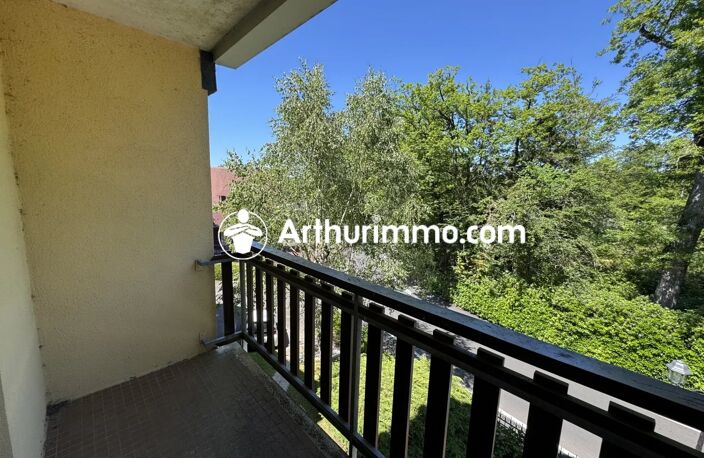 APPARTEMENT AVEC BALCON, PARKING ET CAVE — photo 4
