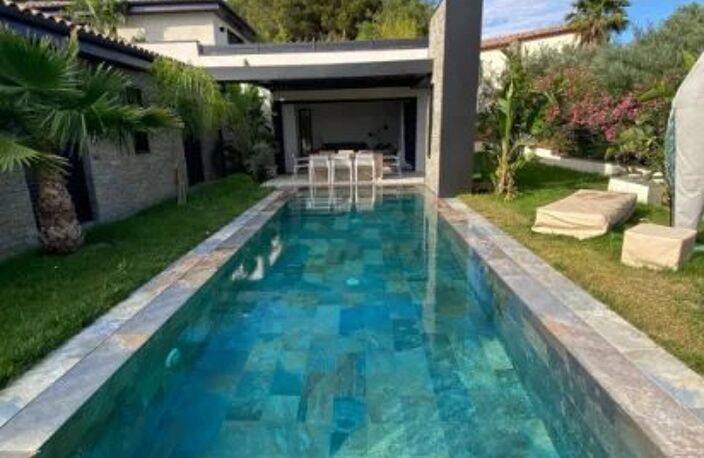 VILLA HAUT DE GAMME DE 230 M² AVEC VUE MER À SAINTE-MAXIME — photo 2