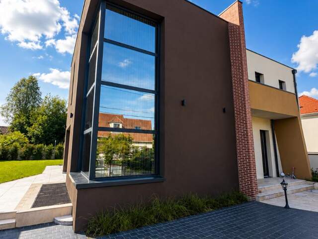 Maison 7 pièces 259 m² à Chanteloup-en-Brie — photo du bien