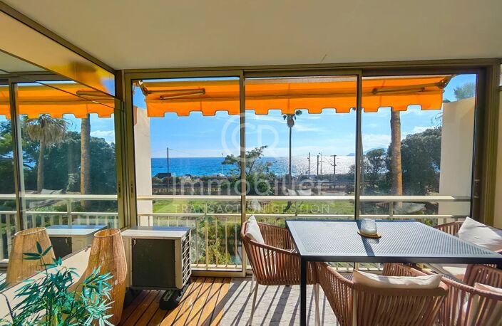 COUP DE CŒUR – GRAND STUDIO VUE MER, ENTIÈREMENT RÉNOVÉ — photo 2