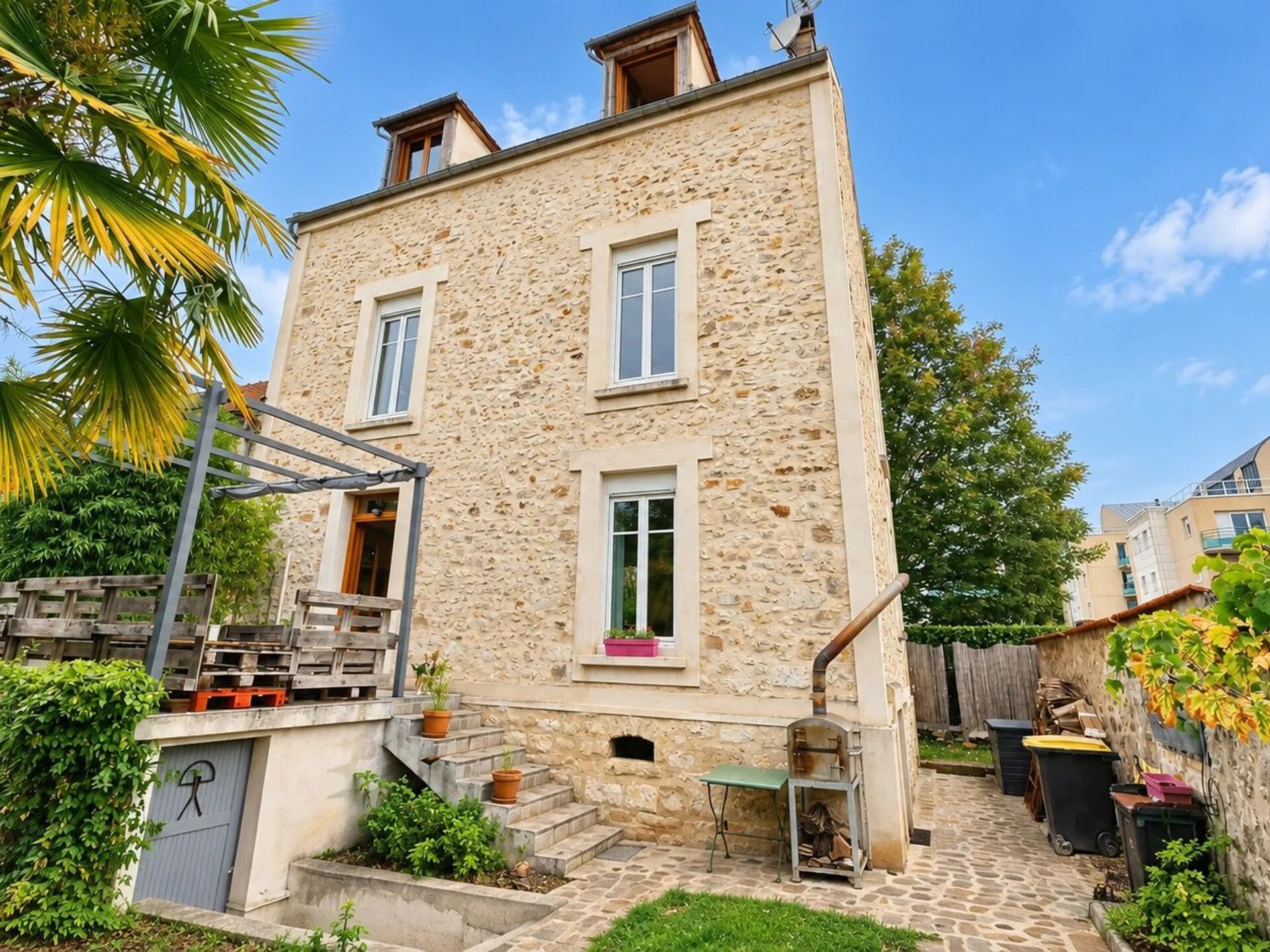 Maison 5 pièces 110 m² · à Melun · 110 m² · 325 000 €