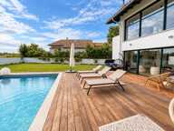 Maison Garage , jardin et piscine — photo 2