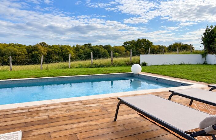 Maison Garage , jardin et piscine — photo 3