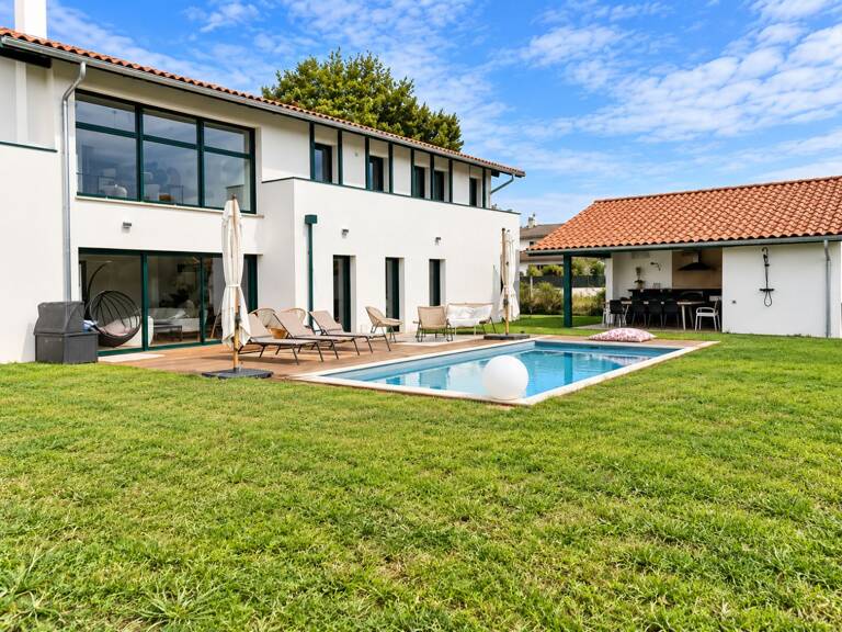 Maison Garage , jardin et piscine — photo 1