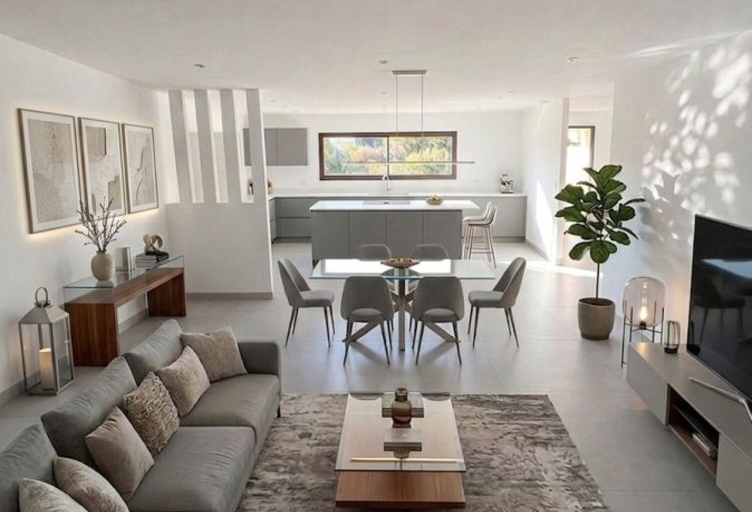 Villa — photo 1