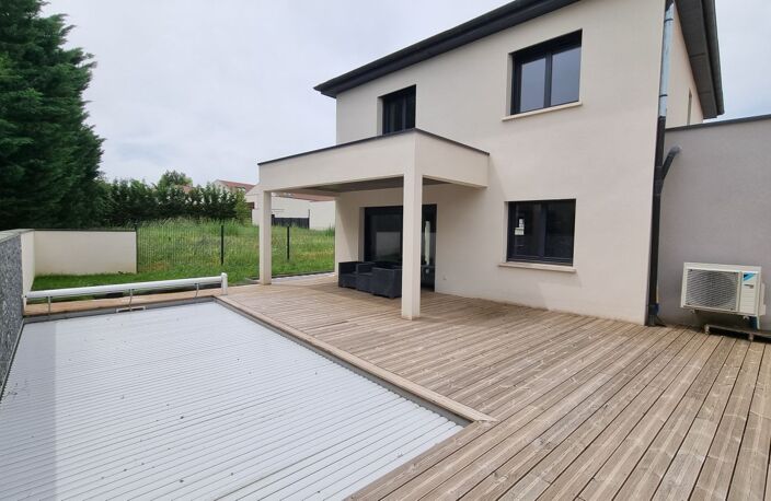 Villa — photo 5