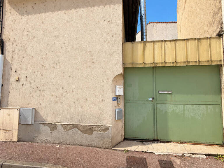 Rare !!! Tènement immobilier offrant deux bâtiments à rénover et une cour intérieure — photo 1