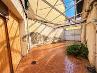 Rare !!! Tènement immobilier offrant deux bâtiments à rénover et une cour intérieure — photo 3