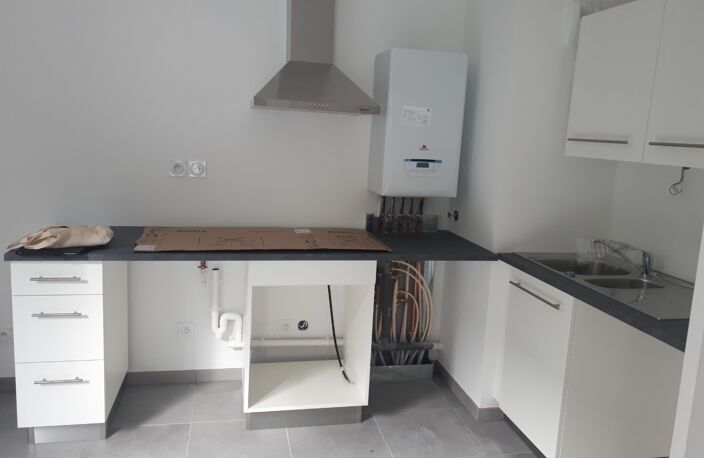 Location appartement 3 pièces 56 m² à Lyon 8 (69008) — photo 5