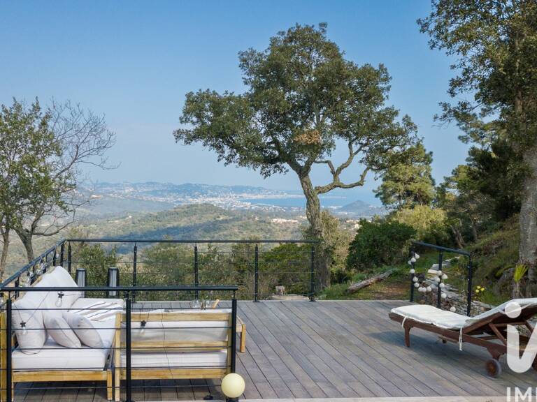 Vente Maison/villa 8 pièces — photo 1