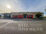 Bâtiment commercial et professionnel de 1 672 m² / Zone commerciale — photo 2