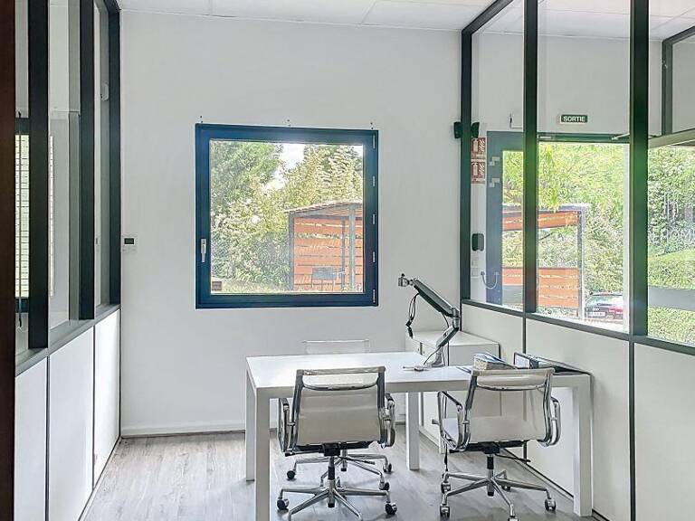 Location Bureaux 143 m&sup2; — photo 1