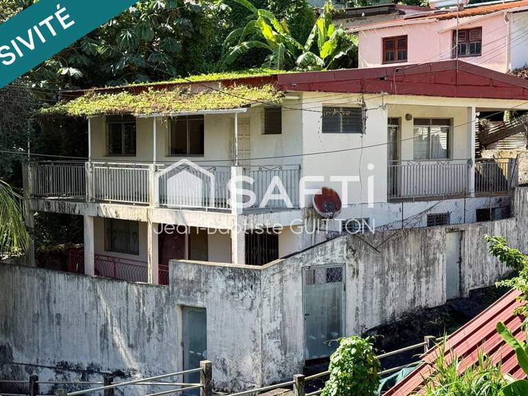 Maison composée T3/T2/T2 à rénover sur Fort de France — photo 1