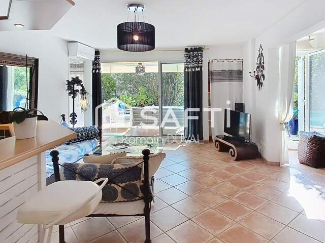 Appartement T2 bis en rez-de-jardin avec terrasse et aperçu mer — photo du bien