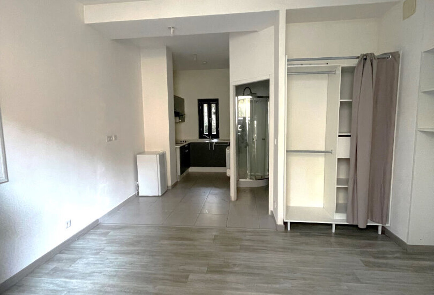 PAU JOLI T1 DE 28m² — photo 1