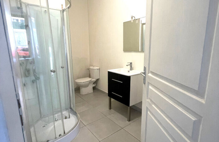 PAU JOLI T1 DE 28m² — photo 3