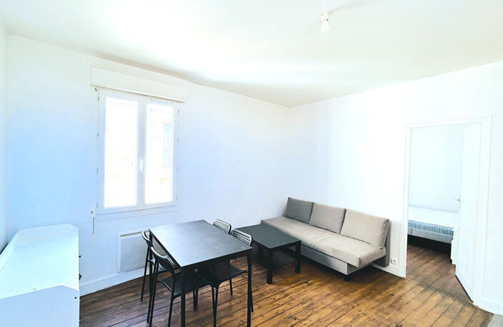 A LOUER APPARTEMENT 2 PIECES MEUBLES - BORDEAUX QUARTIER VICTOIRE-CAPUCINS — photo 2