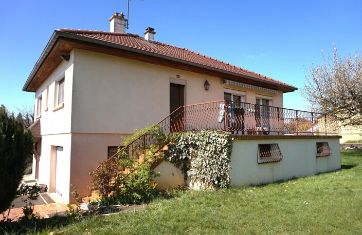 Maison familiale au calme de 115 m² sur 1100m² de terrain clos et arboré. — photo 4