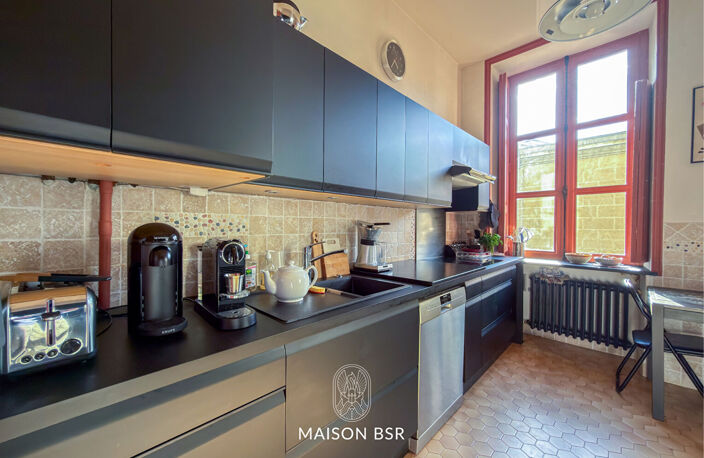 Appartement Nantes - Spacieux T6 de 154 m² avec cachet de l'ancien : 4 chambres, triple exposition et annexes — photo 4