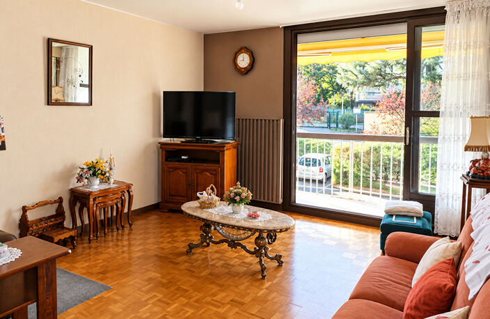 VIENNE NORD - 94 m², 3 chambres possibles, 2 balcons, parking et cave — photo 2