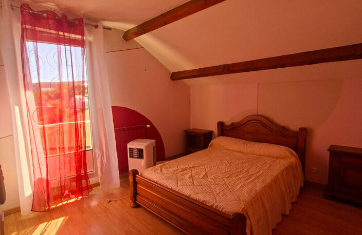 Maison meublée 4 pièce(s) 81.13 m² — photo 3