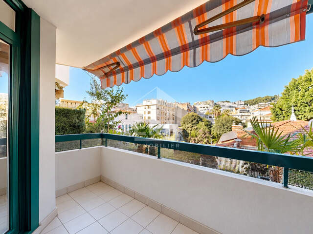 NICE - FLEURS : 4 PIÈCES TRAVERSANT AVEC LOGGIA AU CALME - VENDU LOUÉ — photo du bien