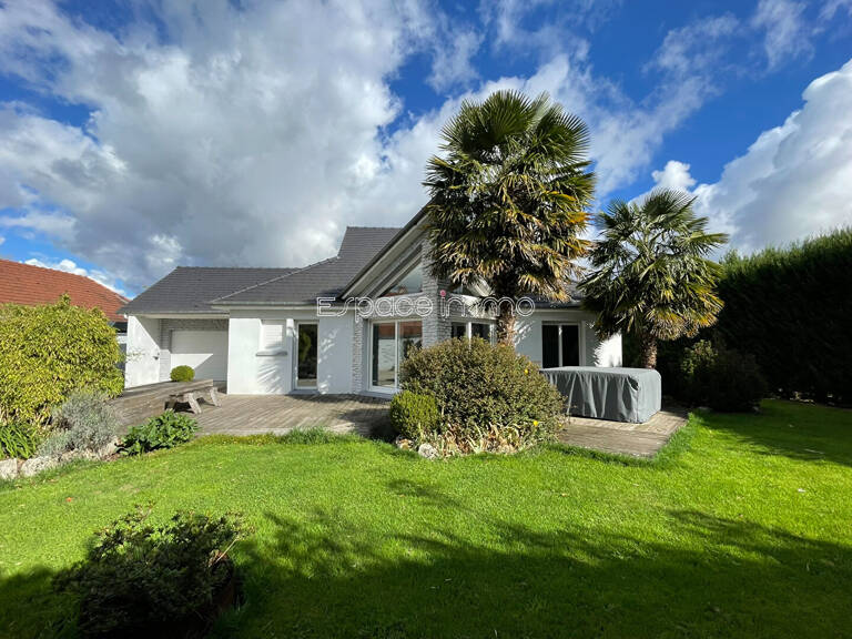 Maison individuelle de plain pied - 3 chambres - 153m² - 872m² de terrain - Dépendances - MALAUNAY — photo 1