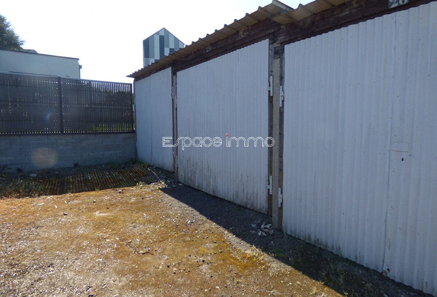 GARAGE 20.37M² - MONTVILLE — photo 1
