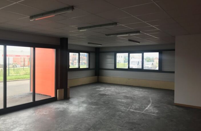 LOCAL D'ACTIVITE - ATELIER à LOUER — photo 3
