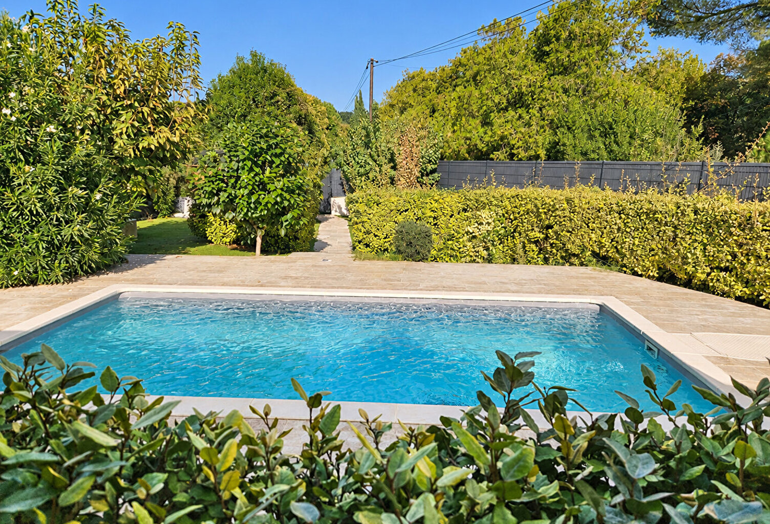 Aix-en-Provence / Maison individuelle de plain-pied avec piscine — photo 1