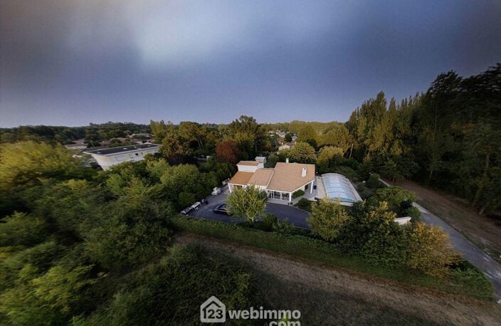 Maison - 170m² - Blanquefort — photo 2