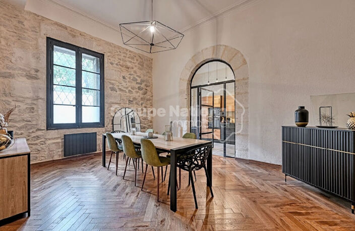 Nîmes Arènes - Appartement de caractère de 150 m² rénové avec goût — photo 4