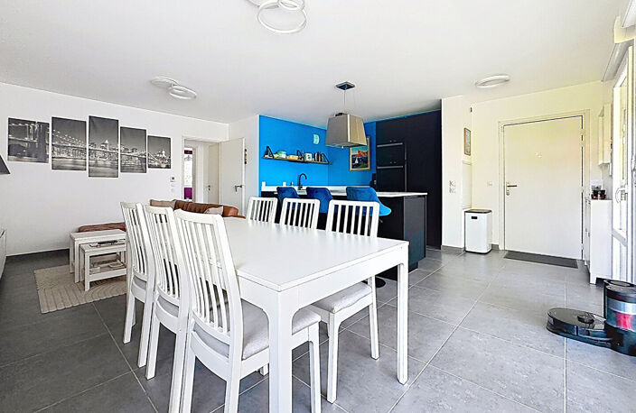 Exclusivité, Appartement La Ciotat T3 terrasse + box — photo 2