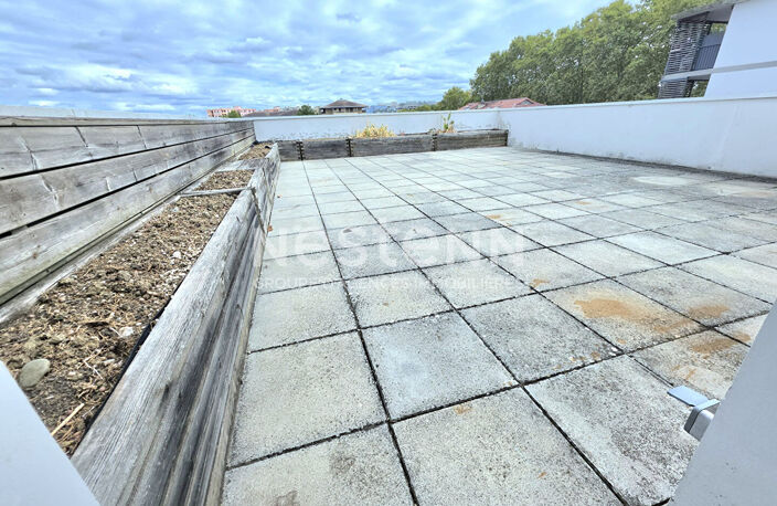 Toulouse 31200 Sans frais d'agence Métro canal du Midi/ embouchure Beau T4 Récent Triplex de 107.45m² avec Toit terrasse  deux places de parking en sous sol — photo 3