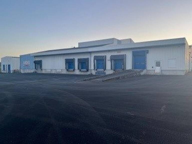 Local commercial de 2680 m² à Eguzon — photo 1